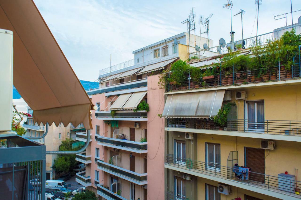 "Casa De Colores", Next To The Metro 雅典 外观 照片